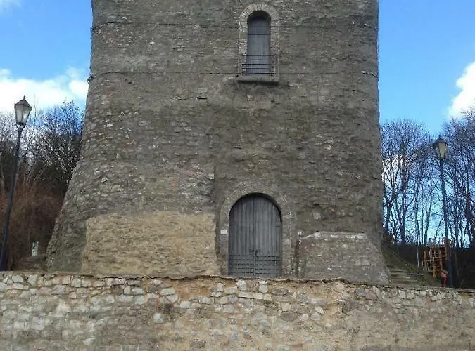 Ratstrasse Im Kyffhaeuser - Krumm & Schief
